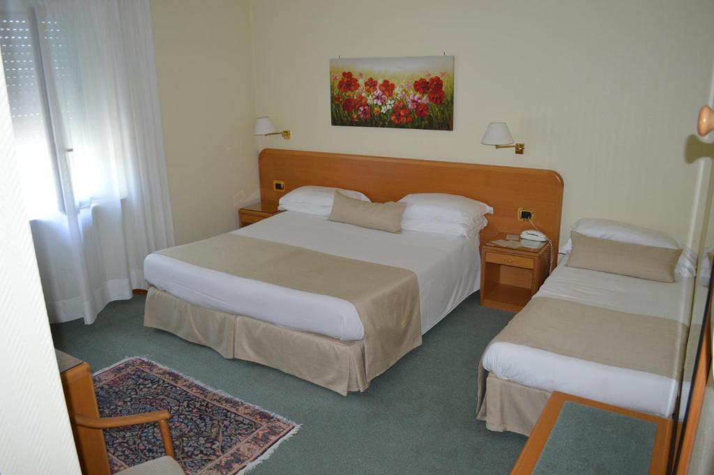 Hotel Villa Ida Ceprano Habitación foto